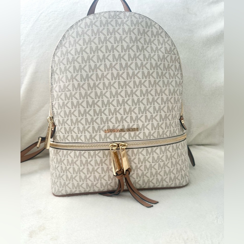 Michael Kors Tan and Gold Handbag